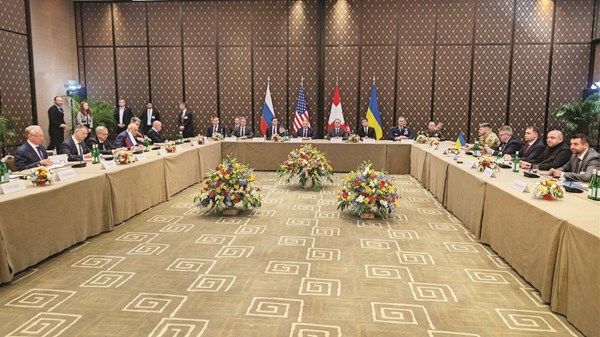 زيلينسكي: مواقف موسكو وكييف لا تزال متباينة