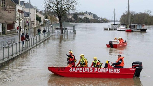 فرنسا تسجّل هطولاً قياسياً للأمطار المتواصلة منذ 35 يوماً