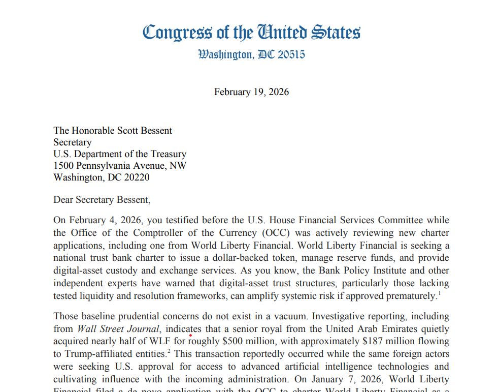 ديمقراطيو مجلس النواب يضغطون على وزارة الخزانة بشأن ترخيص بنك وورلد ليبرتي وحصة إماراتية