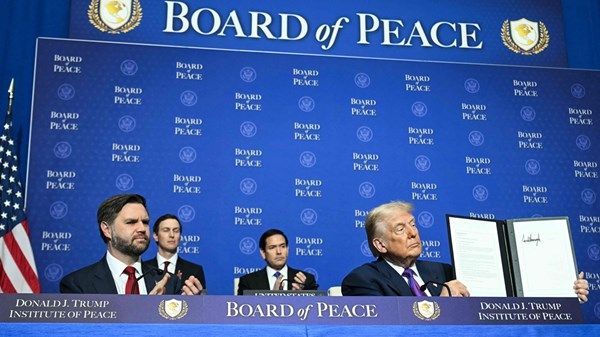 ترامب يفتتح أول اجتماع لمجلس السلام