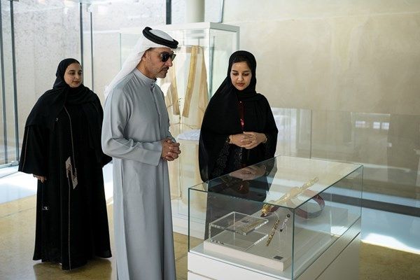 هزاع بن زايد يزور قصر المويجعي ويؤكد أهمية الحفاظ على المعالم التاريخية وإعادة تأهيلها