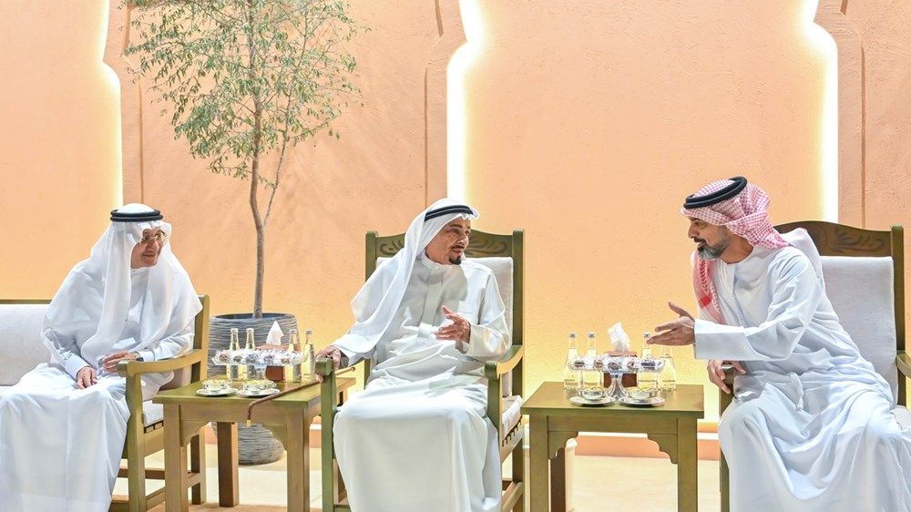 حاكم عجمان وولي عهده يستقبلان وزير الثقافة والمهنئين بالشهر الفضيل
