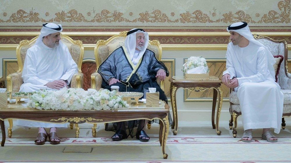 حاكم الشارقة يواصل استقبال المهنئين بشهر رمضان