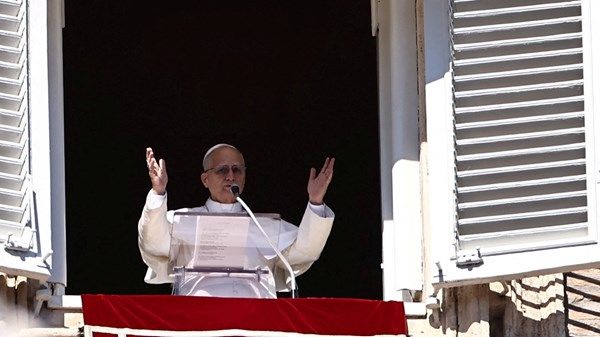 بابا الفاتيكان يدعو إلى السلام في أوكرانيا