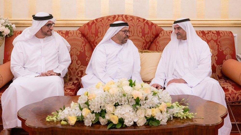 حمد الشرقي يستقبل حميد بن أحمد المعلا وفريق وزارة الخارجية والمهنئين بشهر رمضان بحضور ولي عهد الفجيرة