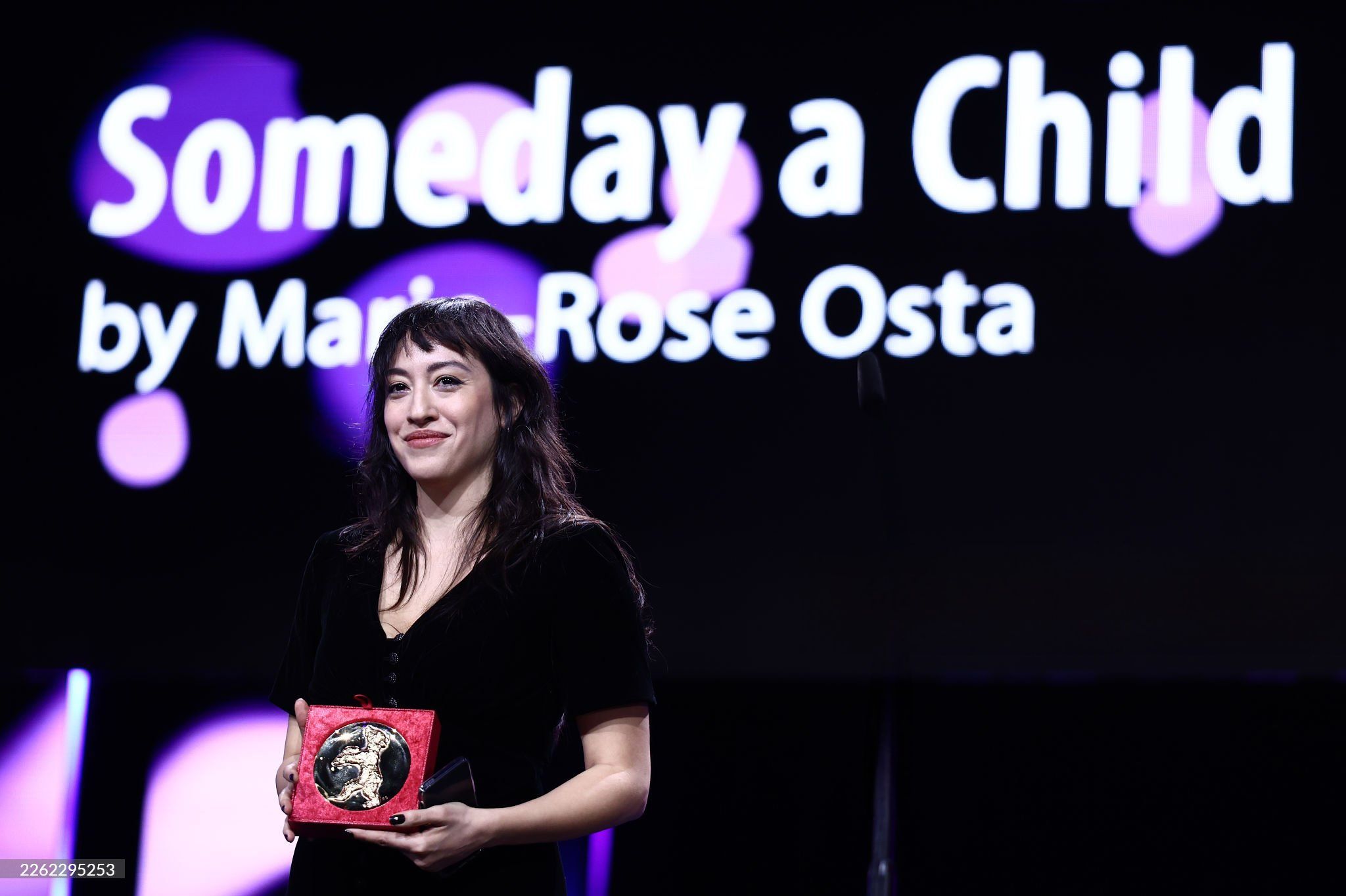 الفيلم اللبناني “يومًا ما ولد” يفوز بالدب الذهبي في مهرجان برلين السينمائي