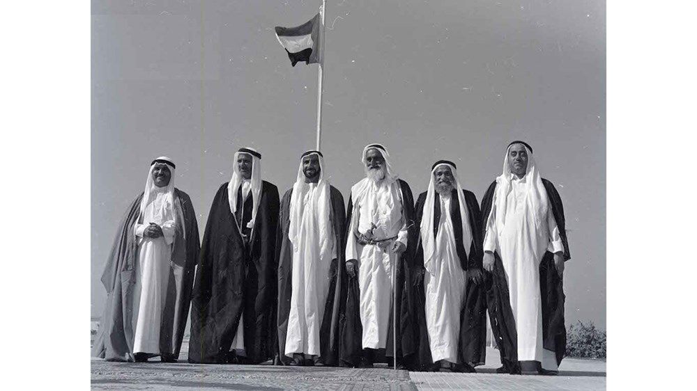 نهيان بن مبارك يعزي في وفاة المصور العالمي راميش شوكلا موثق قيام الاتحاد