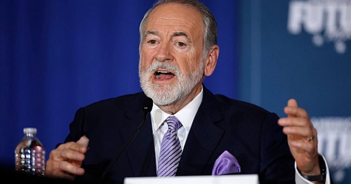 هاكابي يحاول التملص من تصريحات "إسرائيل الكبرى"