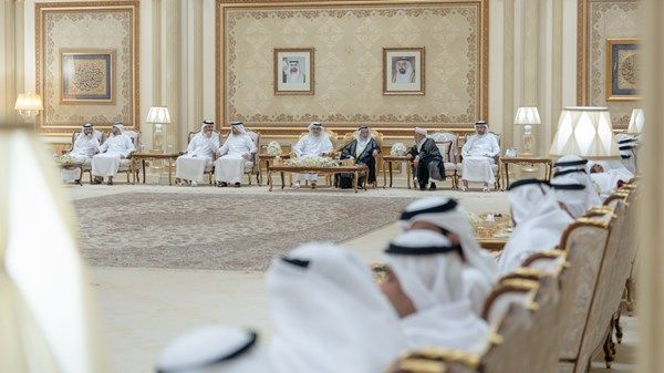 حاكم الشارقة يستقبل المهنئين بشهر رمضان المبارك