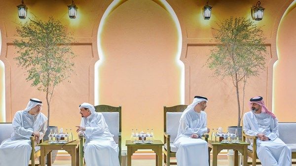 حاكم عجمان وولي عهده يتقبلان التهاني بشهر رمضان من العويس والزيودي ووجهاء القبائل