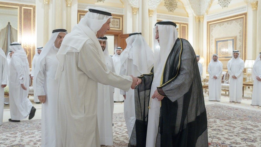 حاكم الشارقة يستقبل المهنئين بشهر رمضان المبارك