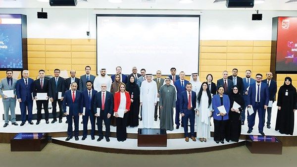 جامعة الإمارات تكرّم أعضاء هيئة التدريس والباحثين والطلبة