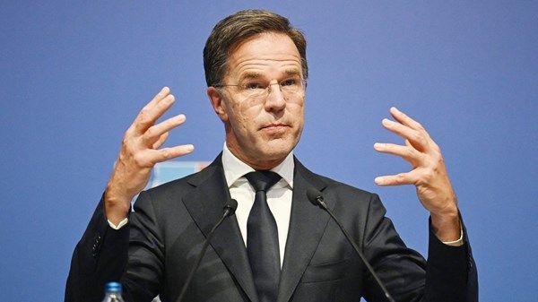 "الناتو" يدعو إلى زيادة الدعم الشامل لأوكرانيا