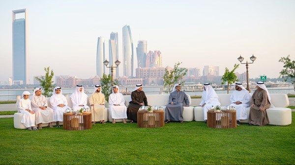 منصور بن زايد: المجالس الرمضانية تجمعنا على الخير