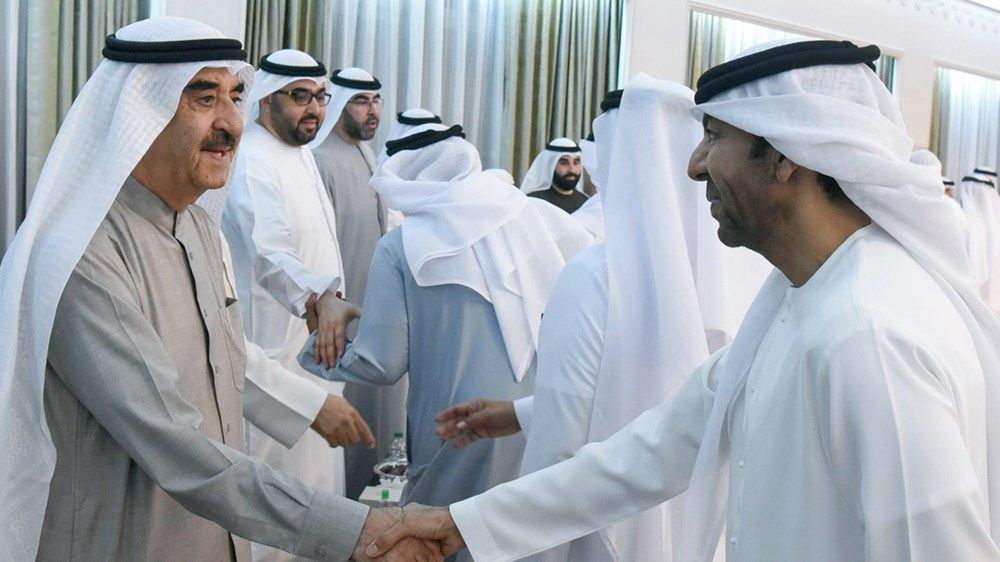 حاكم أم القيوين يستقبل الشيوخ والمسؤولين وجموع المهنئين بالشهر الفضيل