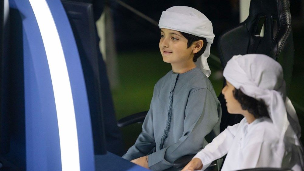 راشد بن منصور بن زايد يفتتح كأس «البلاي ستيشن» تزامناً مع مبادرات «عام الأسرة»