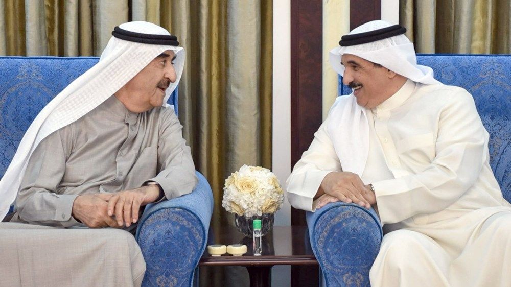 حاكم أم القيوين يستقبل سفير مملكة البحرين