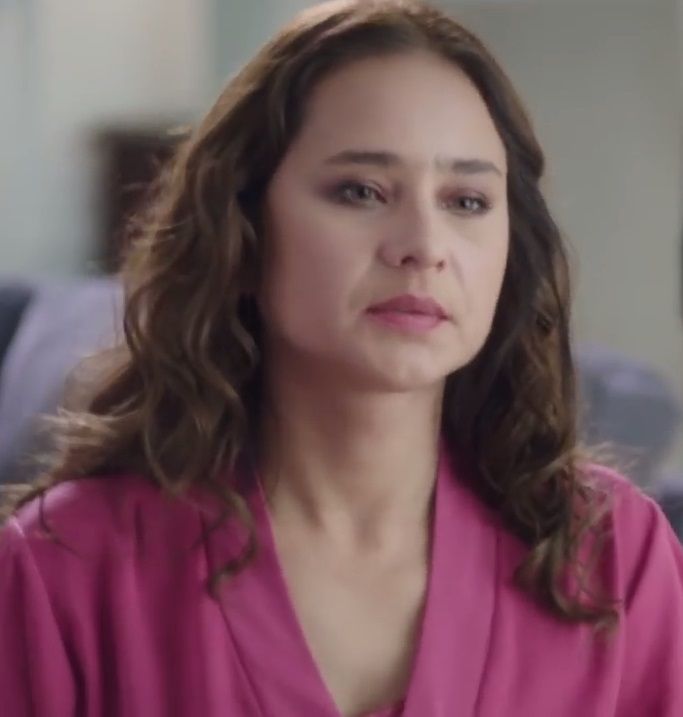 يسرا تشيد بنيللي كريم في «على قد الحب»: مبدعة وقوية