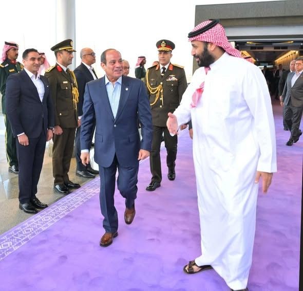 السيسي وبن سلمان يؤكدان ضرورة تنفيذ خطة ترامب للسلام