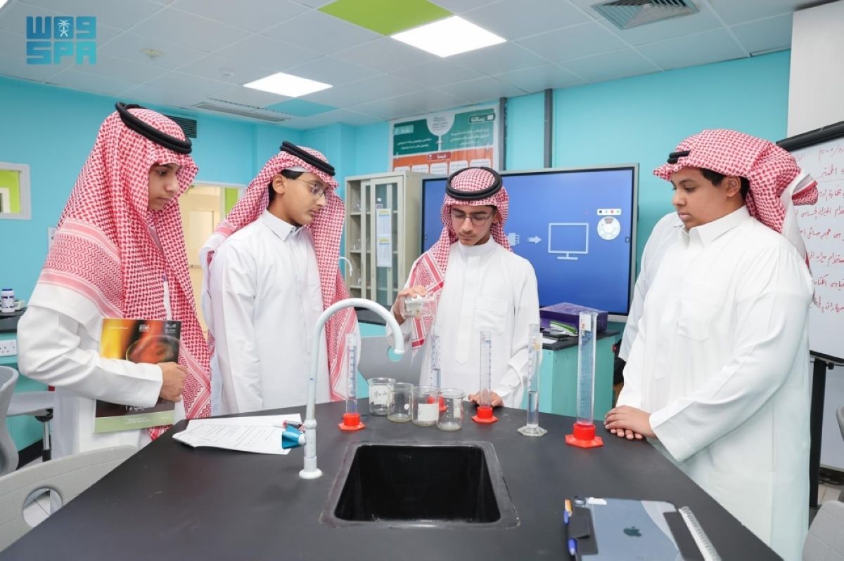 فتح التسجيل للطلبة الموهوبين 
في «فصول موهبة» بـ240 مدرسة