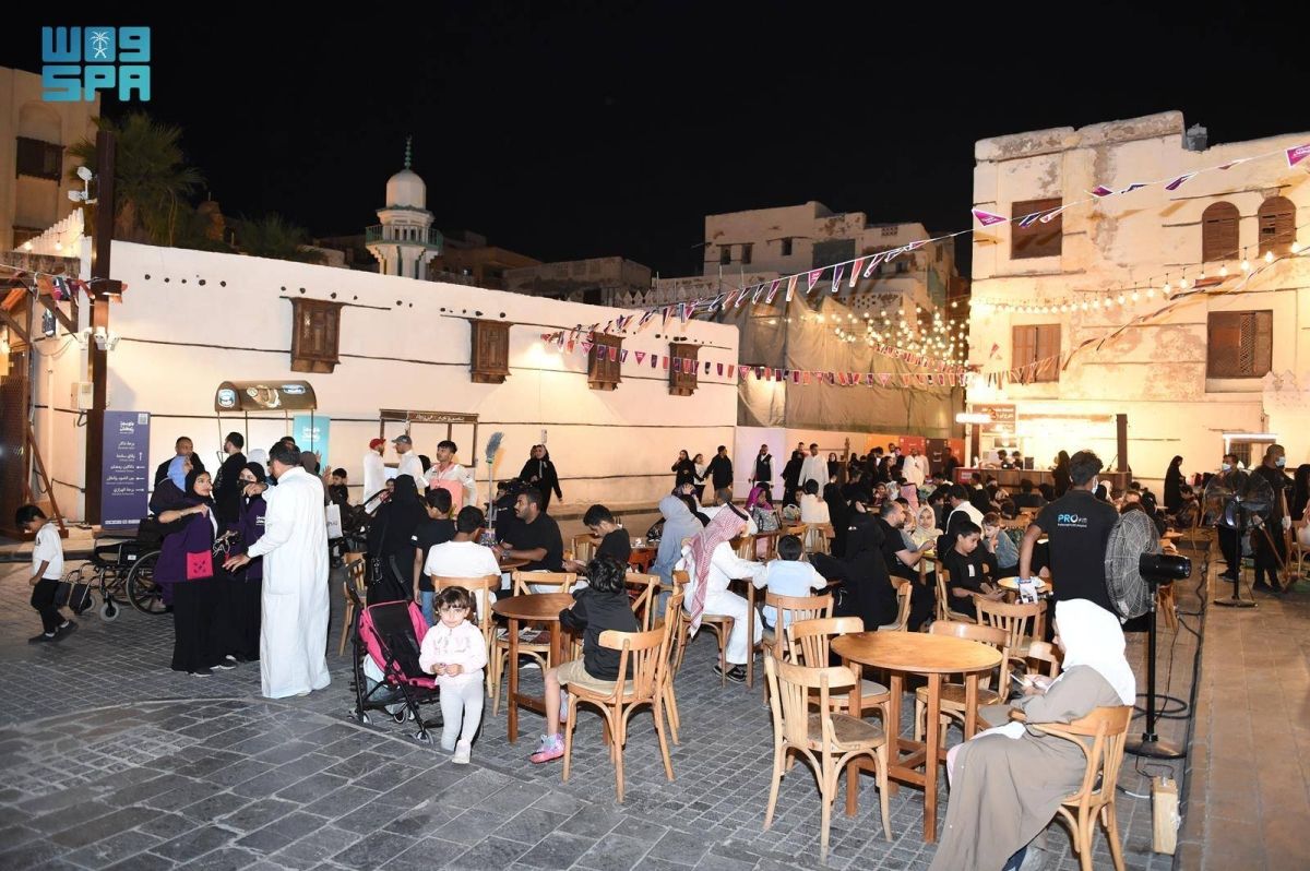 أسواق جدة.. حراك اقتصادي في ليالي رمضان يستقطب الزوار والمتسوقين