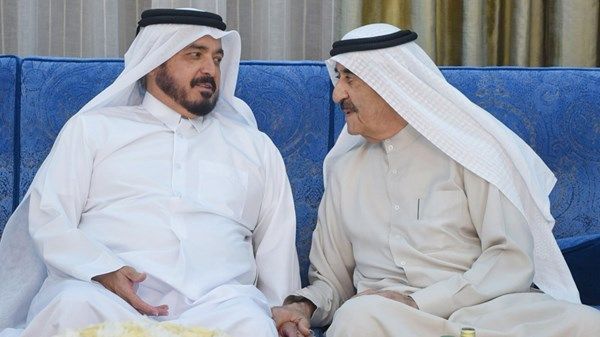 حاكم أم القيوين يستقبل الشيوخ والمسؤولين وجموع المهنئين بشهر رمضان