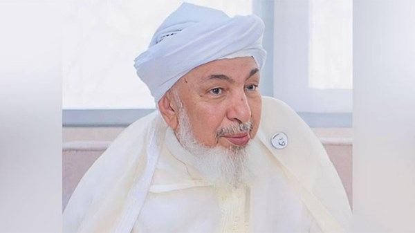 عبد الله بن بيه يدعو أفراد المجتمع ومؤسساته إلى دعم حملة "حد الحياة"