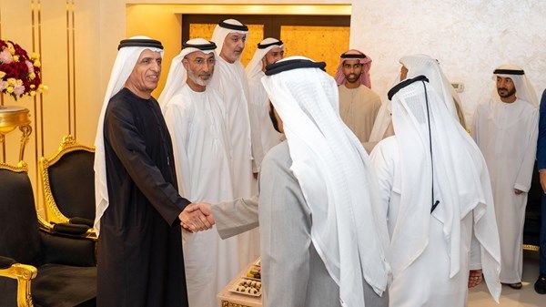 سعود بن صقر يواصل استقبال المهنئين بشهر رمضان المبارك