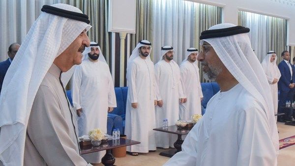 حاكم أم القيوين يستقبل وزير الطاقة وجموع المهنئين بشهر رمضان