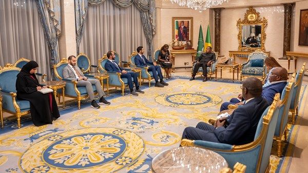 شخبوط بن نهيان يلتقي برئيس جمهورية الكونغو