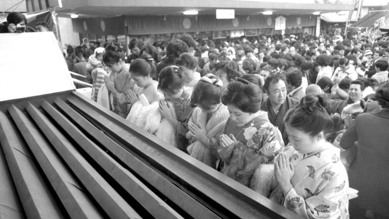 اليابان | هل توجد طريقة ”صحيحة“ للصلاة في المعابد والأضرحة اليابانية؟