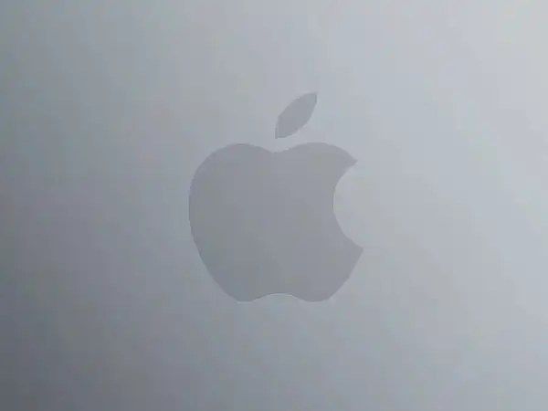 تكنولوجيا: تلميح تيم كوك لأسبوع كامل من إعلانات أبل الجديدة