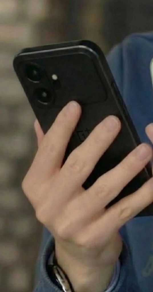 تكنولوجيا: ون بلس 15 تي: رصد هاتف رائد مدمج جديد في صورة تجسسية