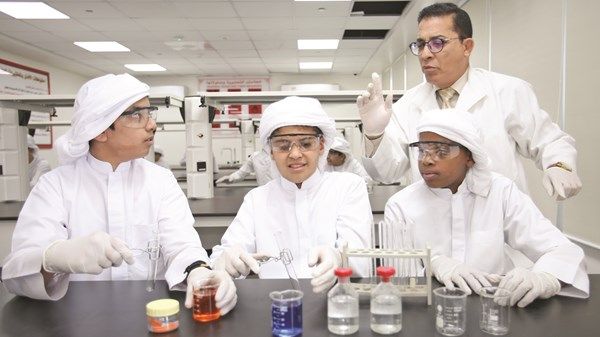 اليوم الإماراتي للتعليم.. مدرسة متجددة وجامعة أكثر ارتباطاً بسوق العمل