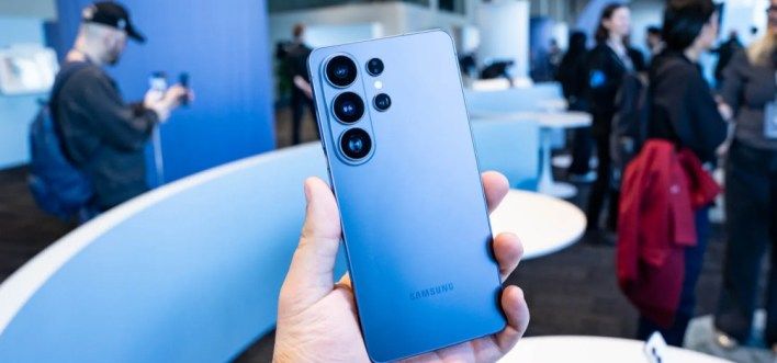 تكنولوجيا: تبرير سامسونج لغياب مغناطيس Qi2 في Galaxy S26 يتجاهل الصورة الكاملة