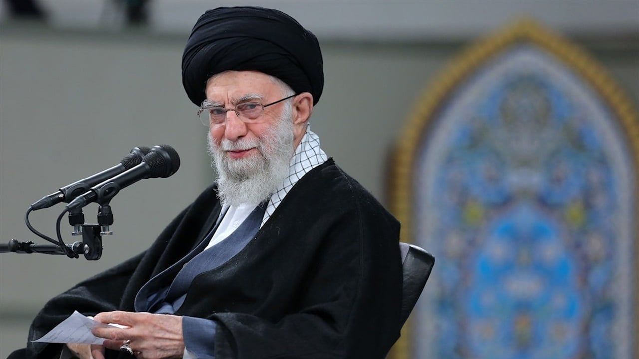 العراق يعلن الحداد العام على اغتيال السيد علي خامنئي: نحتسبه مع الاولين من آل البيت