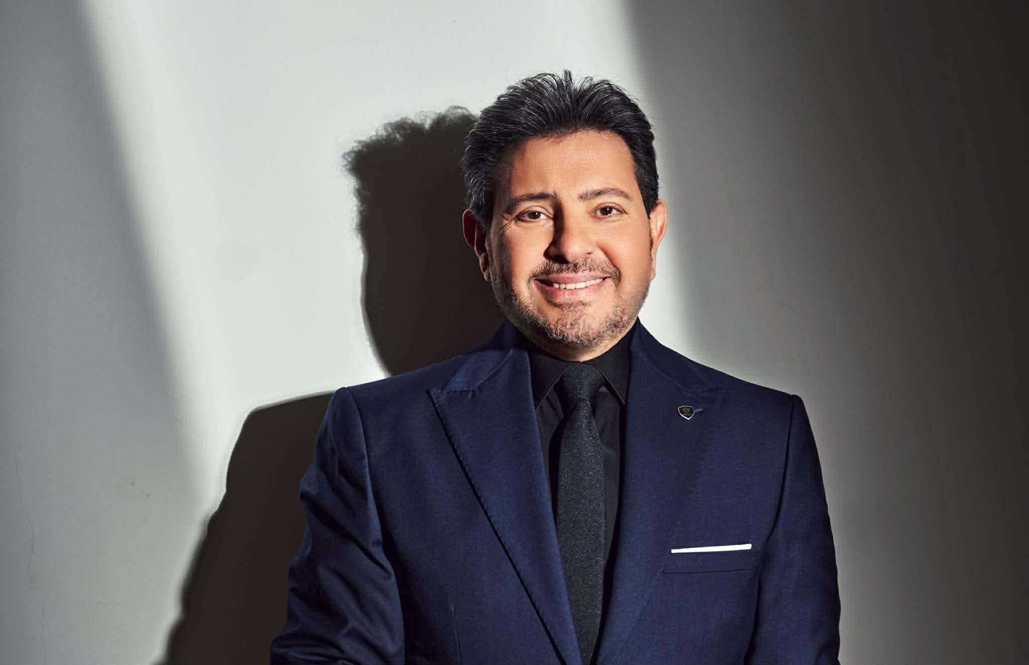 هاني شاكر يمرّ بوعكة صحية مجددًا… تفاصيل جديدة عن حالته