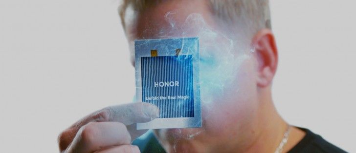 تكنولوجيا: Honor تستعرض بطارية Blade بسعة تتجاوز 7000 مللي أمبير والمصممة خصيصًا للهواتف القابلة للطي #MWC2026