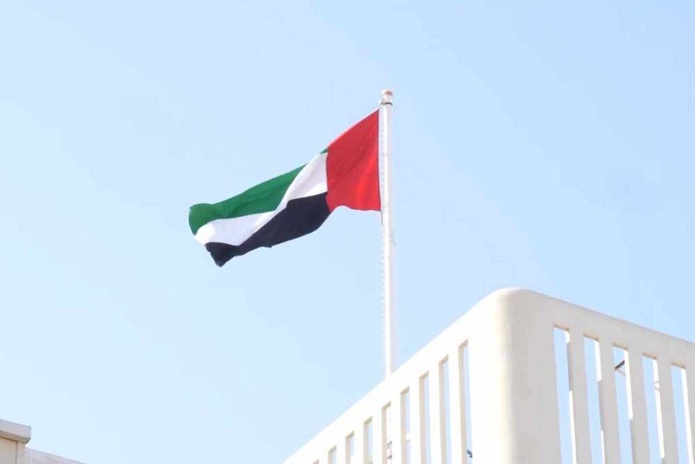 الإمارات تعلن إغلاق سفارتها في طهران وسحب السفير وكافة أعضاء بعثتها الدبلوماسية