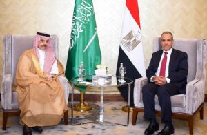 فيصل بن فرحان يبحث العلاقات السعودية المصرية هاتفيًا مع وزير الخارجية المصري