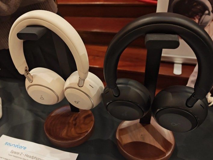 تكنولوجيا: Soundcore تكشف عن سماعات Space 2 الجديدة فوق الأذن #MWC2026