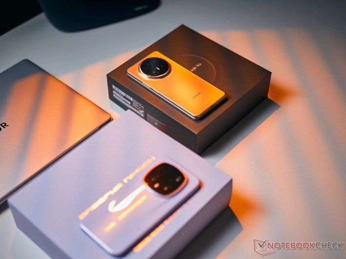 تكنولوجيا: هونر ماجيك في 6: تجربة عملية للهاتف القابل للطي الجديد الذي يتفوق على سامسونج جالاكسي زي فولد 7 #MWC 2026