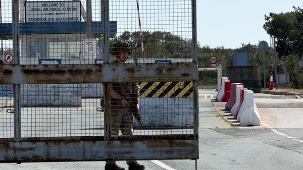 قبرص: تعاملنا مع مسيّرتين متّجهتين إلى قاعدة بريطانية