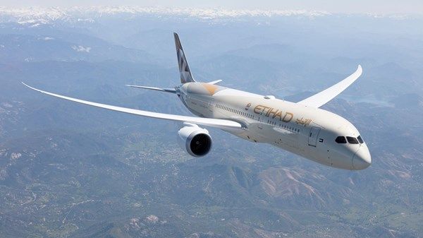 الاتحاد للطيران: تعليق الرحلات من وإلى أبوظبي حتى 6 مارس