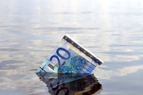 اليورو تحت الضغط السلبي بسبب أزمة أسعار الطاقة