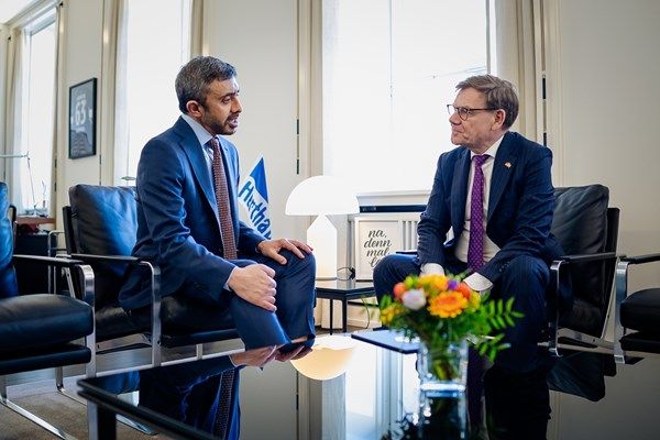 عبدالله بن زايد يلتقي وزير خارجية ألمانيا ويبحثان العلاقات الاستراتيجية والتطورات الإقليمية