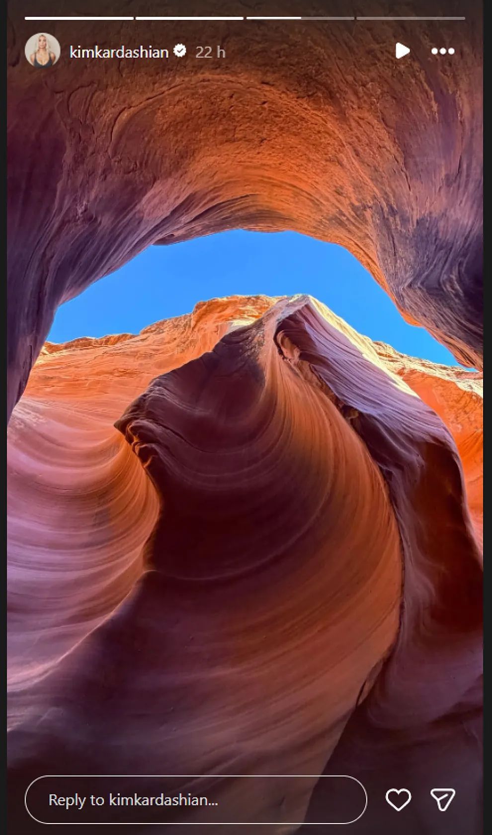 بالصور: قبل سباق أستراليا… كيم كردشيان تسرق قلب لويس هاملتون في أريزونا