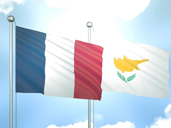 فرنسا تعتزم إرسال أنظمة دفاع جوي إلى قبرص
