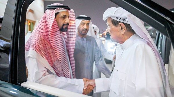 حاكم عجمان وولي عهده يقدمان واجب العزاء في وفاة عائشة العفاري