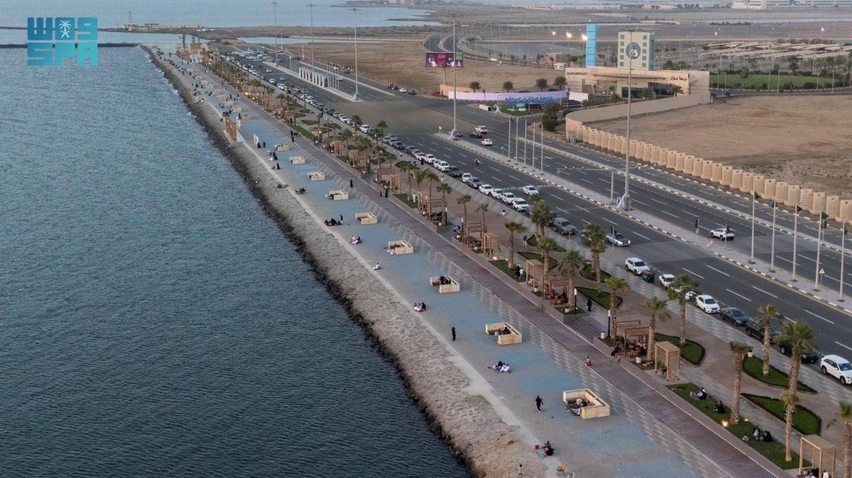 رمضان على ساحل جازان.. لحظات إفطار تتعانق فيها سكينة الغروب ودفء اللقاء